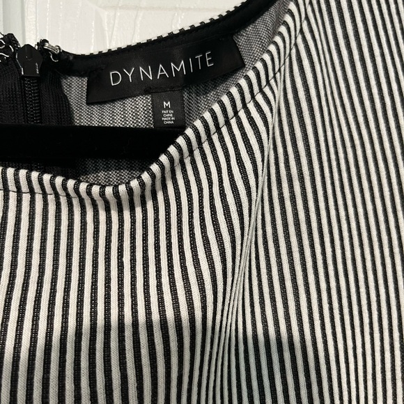 Dynamite long-sleeve dress - Picture 2 of 4